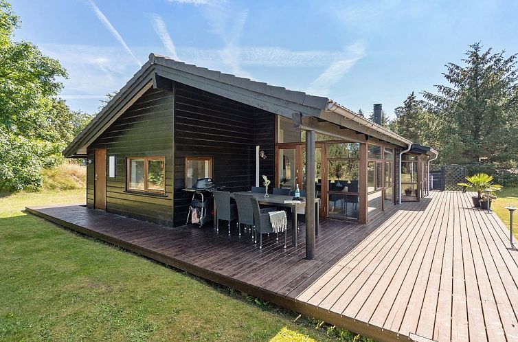 Vakantiehuis "Sirpa" - 1km from the sea