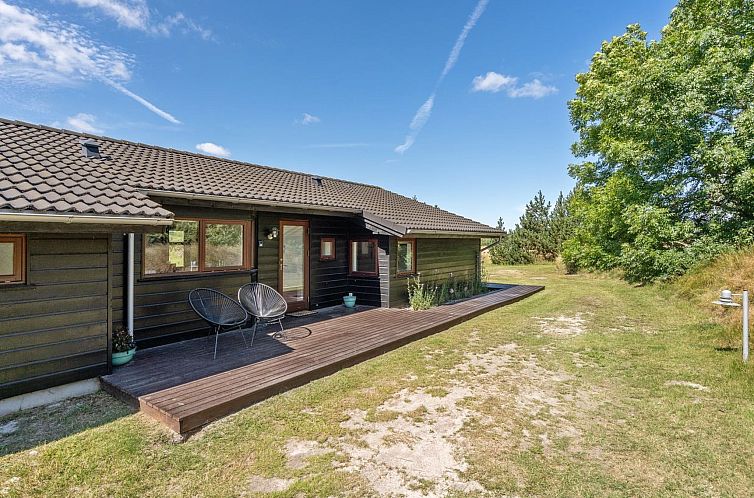Vakantiehuis "Sirpa" - 1km from the sea