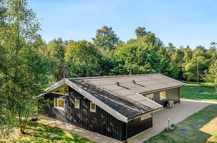 Vakantiehuis "Barne" - 4km from the sea
