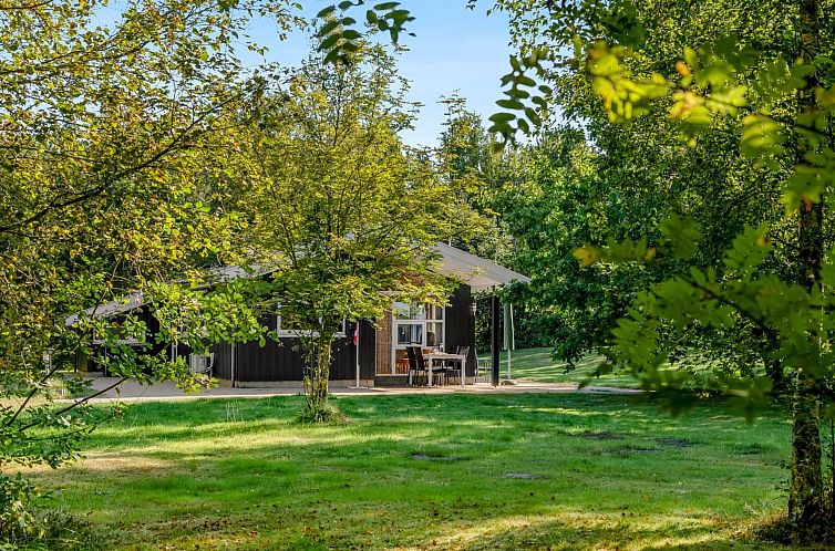 Vakantiehuis "Barne" - 4km from the sea