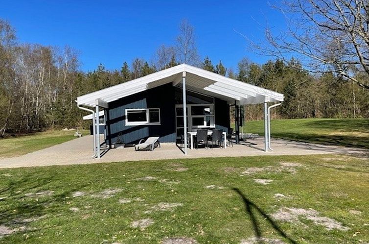 Vakantiehuis "Barne" - 4km from the sea