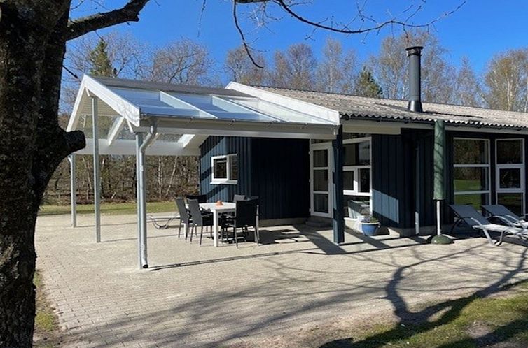 Vakantiehuis "Barne" - 4km from the sea