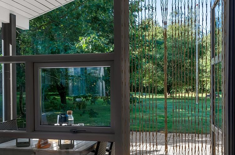 Vakantiehuis "Barne" - 4km from the sea