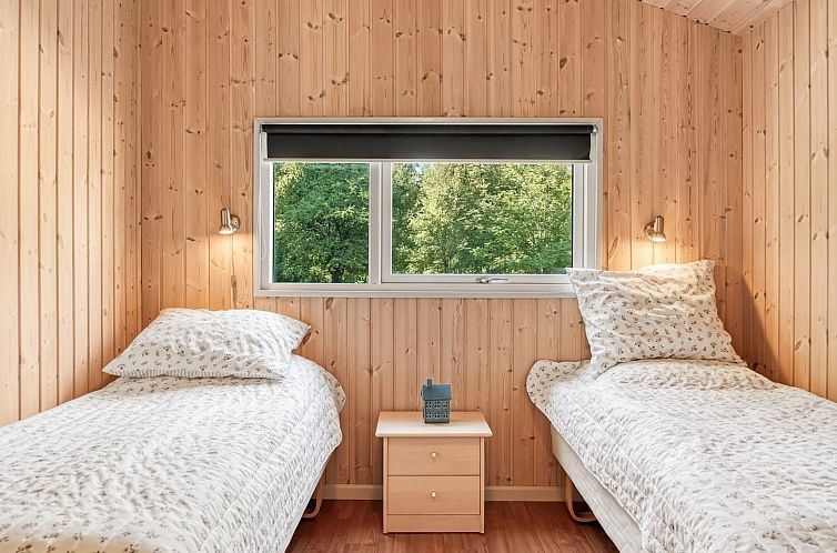 Vakantiehuis "Barne" - 4km from the sea