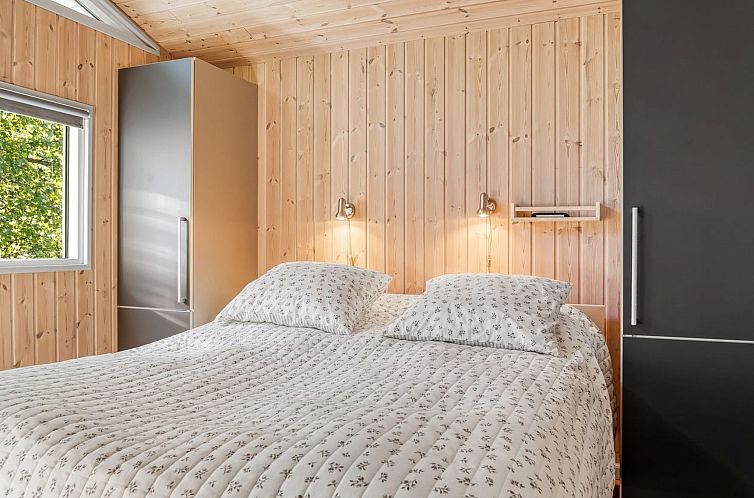 Vakantiehuis "Barne" - 4km from the sea