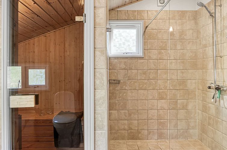 Vakantiehuis "Barne" - 4km from the sea