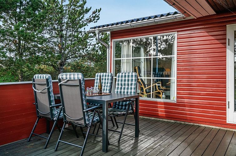 Vakantiehuis "Hilleborg" - 100m from the sea
