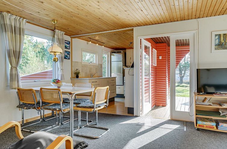 Vakantiehuis "Hilleborg" - 100m from the sea