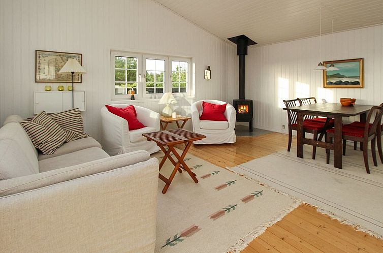 Vakantiehuis "Jenson" - 75m from the sea