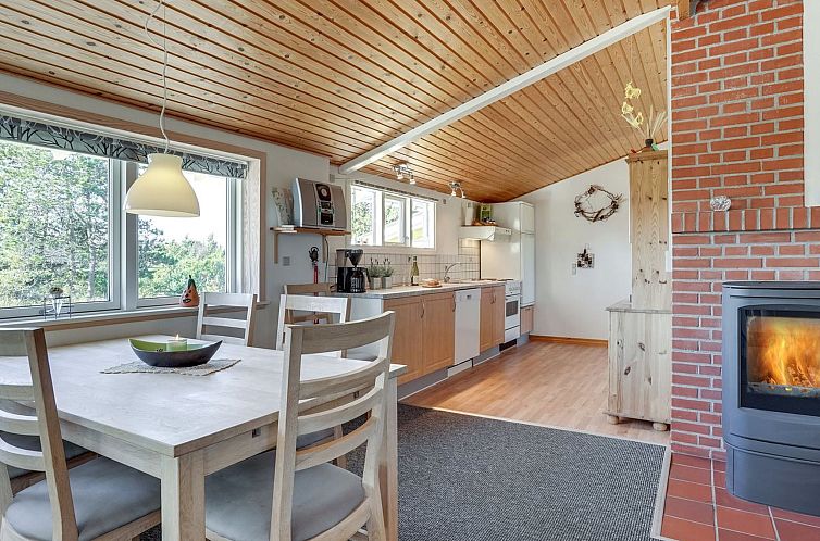 Vakantiehuis "Jenson" - 75m from the sea