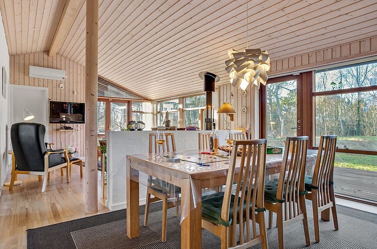 Vakantiehuis "Østmar" - 1.2km from the sea