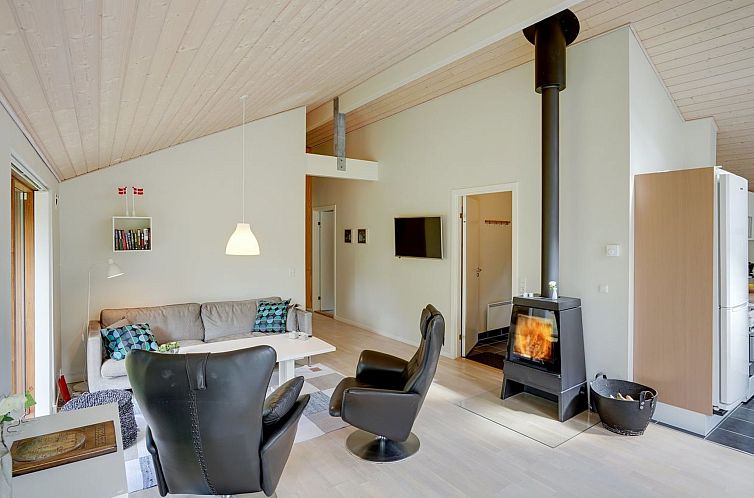 Vakantiehuis "Thorine" - 750m from the sea