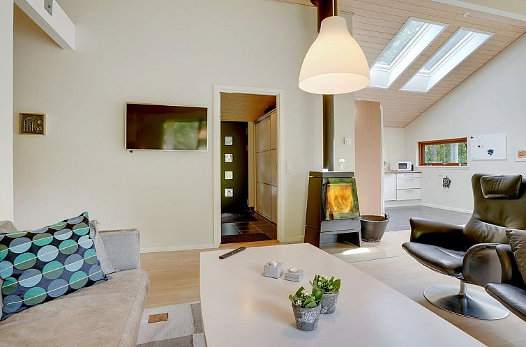Vakantiehuis "Thorine" - 750m from the sea