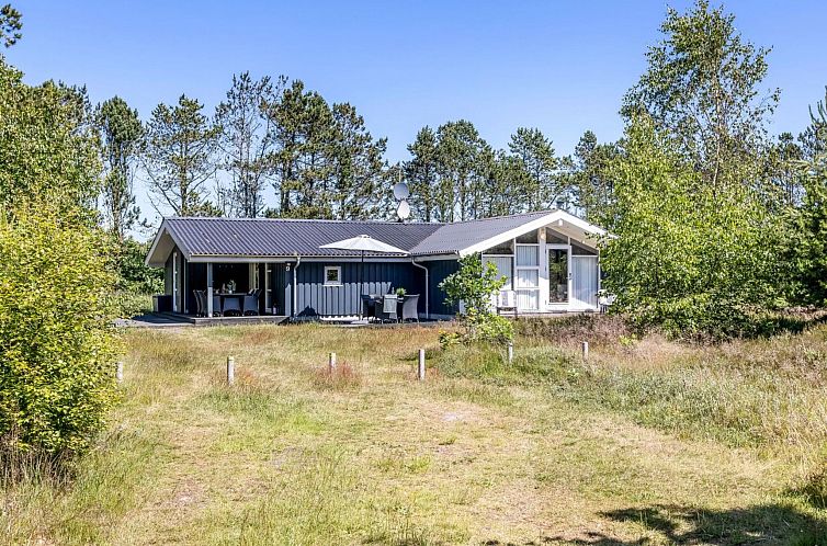 Vakantiehuis "Ajten" - 150m from the sea