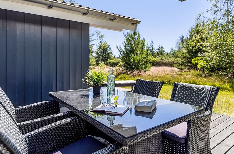 Vakantiehuis "Ajten" - 150m from the sea