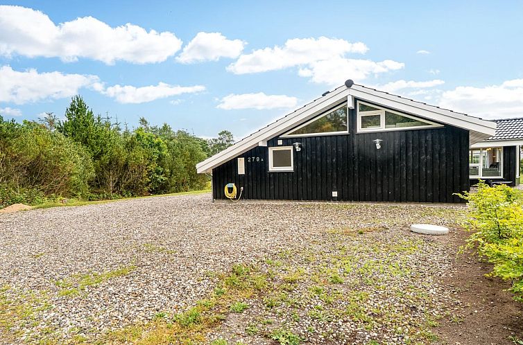 Vakantiehuis "Mads" - 700m from the sea