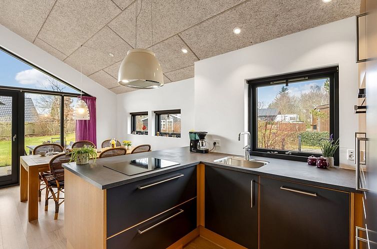 Vakantiehuis "Anttoni" - 350m from the sea