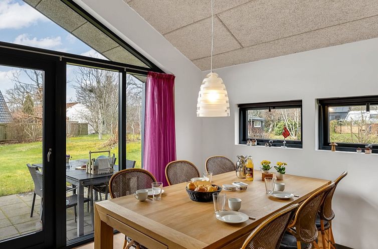 Vakantiehuis "Anttoni" - 350m from the sea
