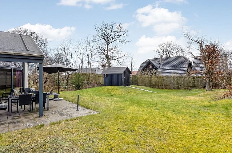 Vakantiehuis "Anttoni" - 350m from the sea