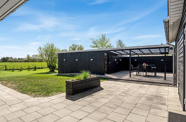 Vakantiehuis "Lari" - 600m from the sea