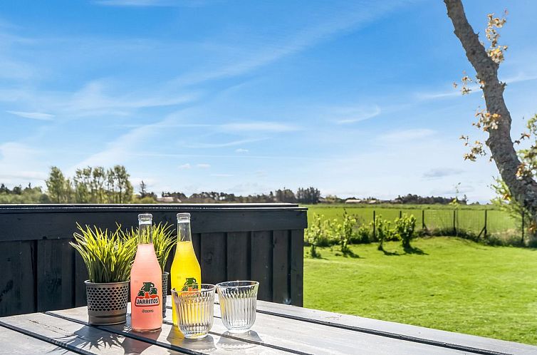 Vakantiehuis "Lari" - 600m from the sea