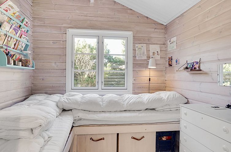 Vakantiehuis "Gytha" - 150m from the sea