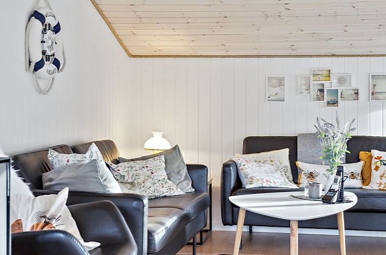 Vakantiehuis "Ehlin" - 150m from the sea