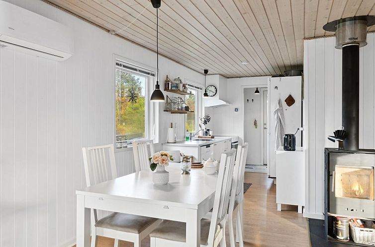 Vakantiehuis "Ehlin" - 150m from the sea