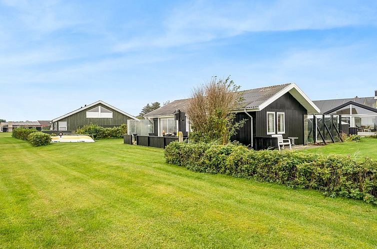 Vakantiehuis "Snioulf" - 10m from the sea