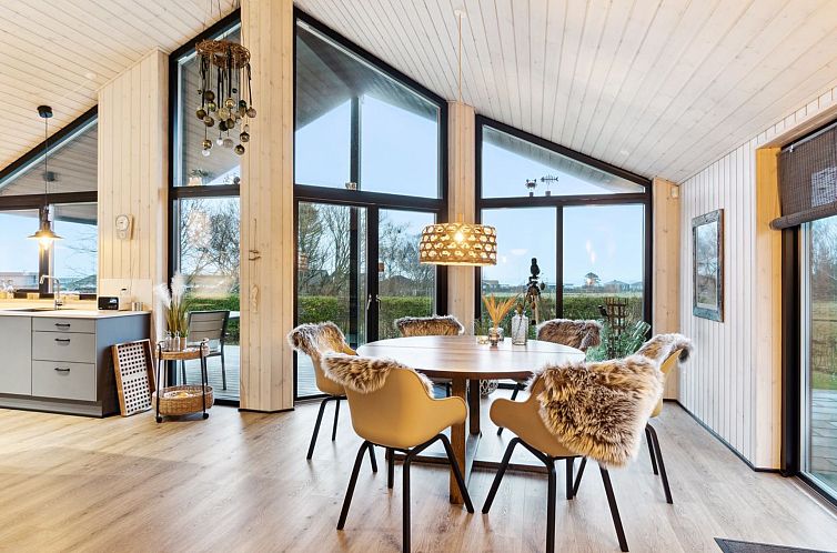 Vakantiehuis "Fenno" - 200m from the sea