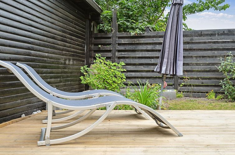 Vakantiehuis "Tjarven" - 300m from the sea