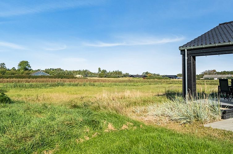 Vakantiehuis "Elik" - 500m from the sea