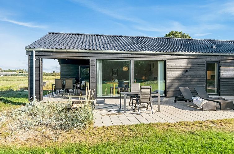 Vakantiehuis "Elik" - 500m from the sea