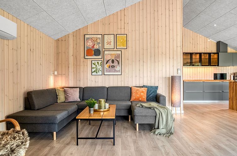 Vakantiehuis "Elik" - 500m from the sea