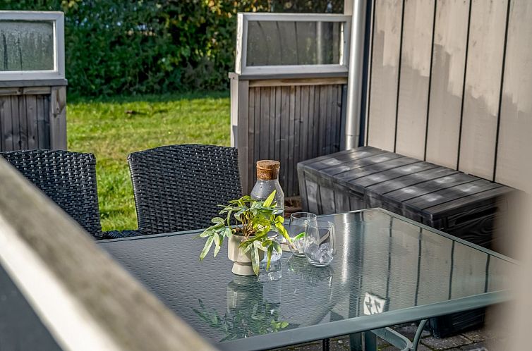 Vakantiehuis "Skarthi" - 200m from the sea