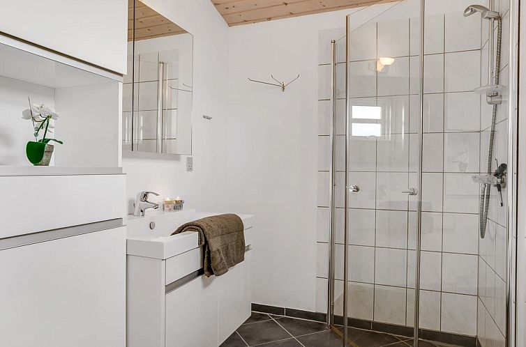 Vakantiehuis "Skarthi" - 200m from the sea