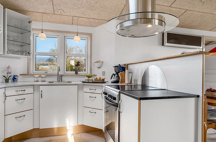 Vakantiehuis "Skarthi" - 200m from the sea