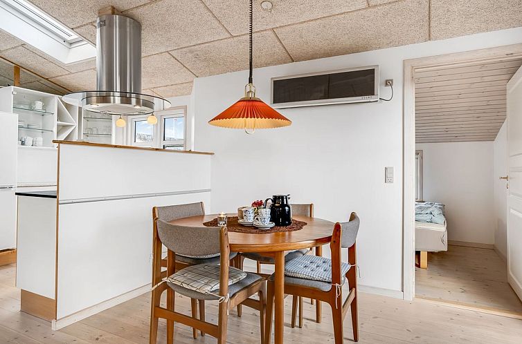 Vakantiehuis "Skarthi" - 200m from the sea