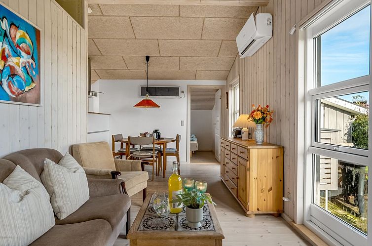 Vakantiehuis "Skarthi" - 200m from the sea