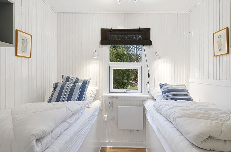 Vakantiehuis "Elaina" - 290m from the sea