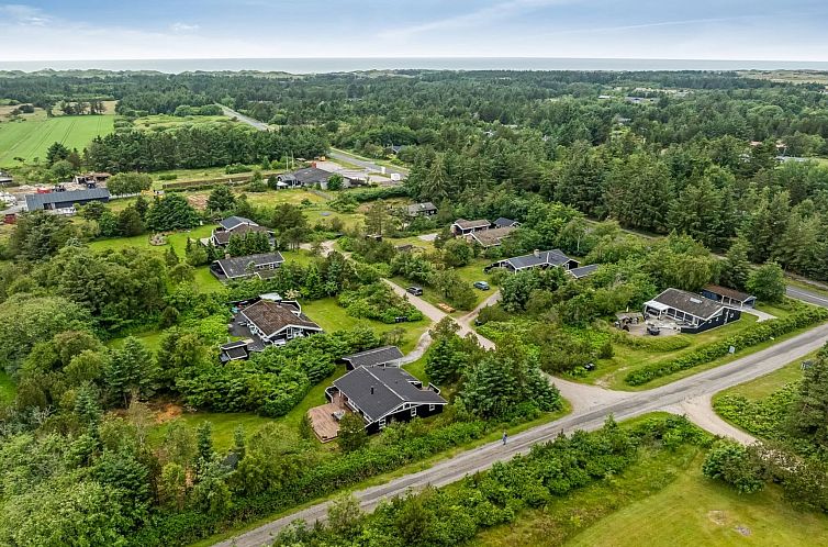 Vakantiehuis "Anouk" - 2km from the sea