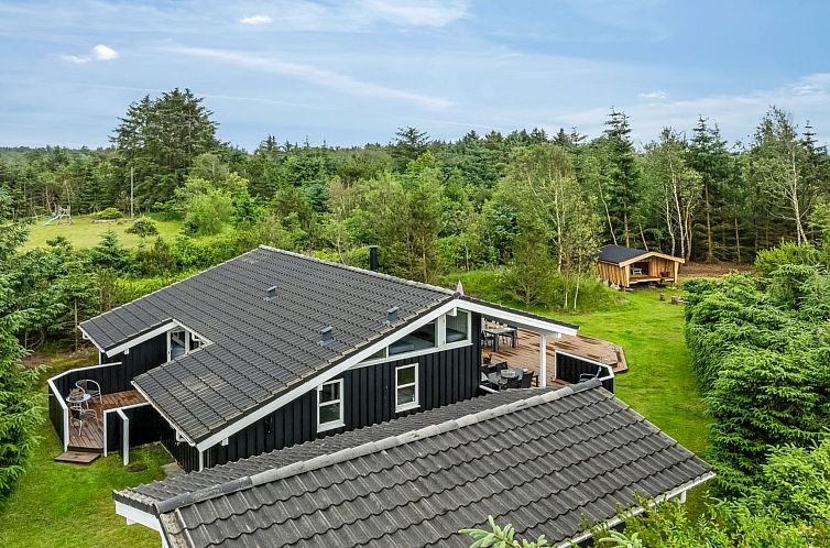 Vakantiehuis "Anouk" - 2km from the sea