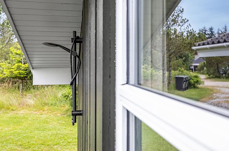 Vakantiehuis "Anouk" - 2km from the sea