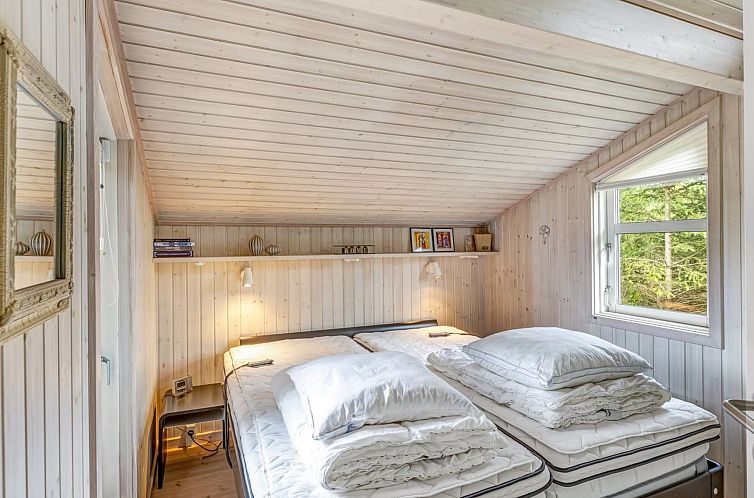 Vakantiehuis "Anouk" - 2km from the sea