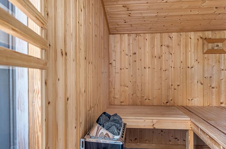 Vakantiehuis "Anouk" - 2km from the sea