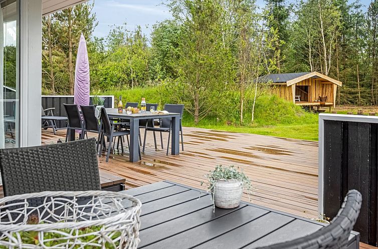 Vakantiehuis "Anouk" - 2km from the sea