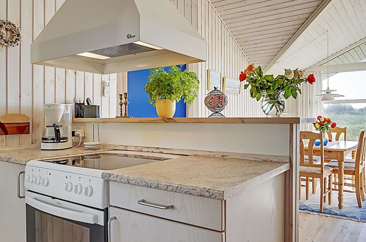 Vakantiehuis "Matias" - 150m from the sea