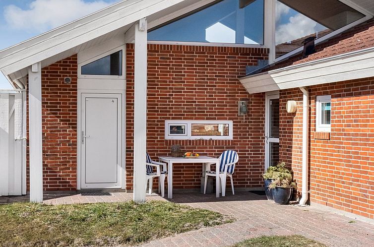 Vakantiehuis "Ritha" - 350m from the sea