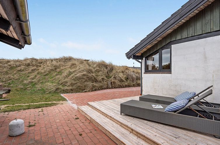 Vakantiehuis "Thorid" - 200m from the sea