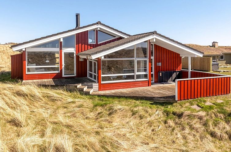 Vakantiehuis "Ludviga" - 400m from the sea
